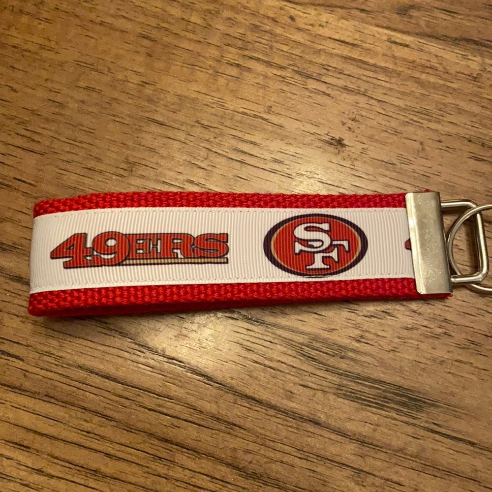 San Francisco 49ers keychain fan gear NWT key fob wristlet NFL